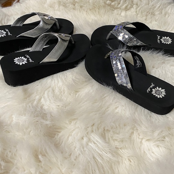 Yellow Box Black and Silver Flip Flops, size 6 EUC - Picture 11 of 13